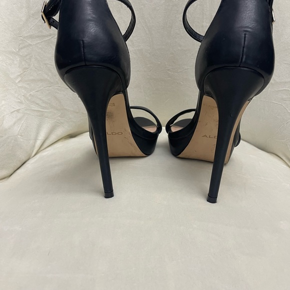 Black Aldo Heels - Size 6 - Picture 10 of 10